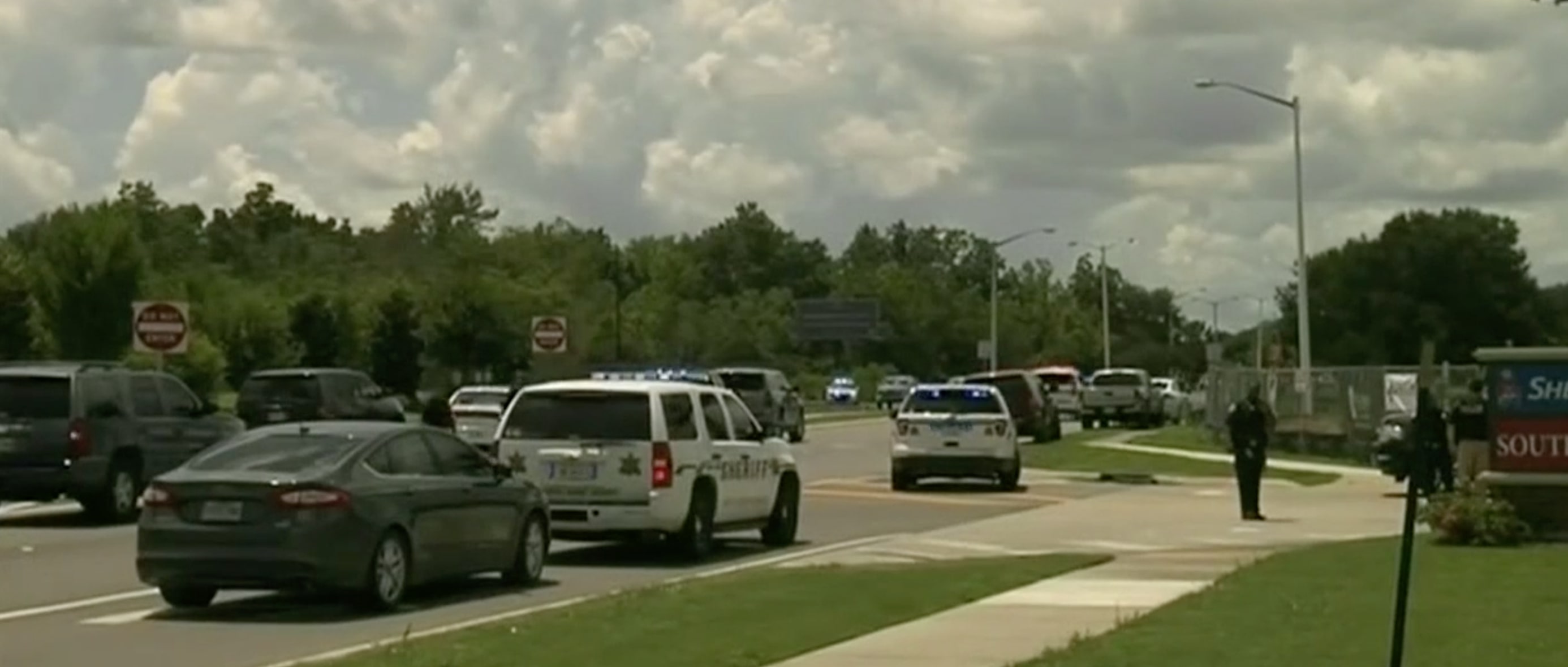 Authorities Backpedal Claims of Baton Rouge Walmart Shooting Law & Crime