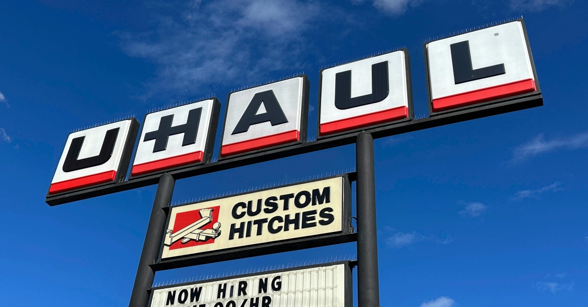 UHaul driver kidnapped woman, took off her clothes and stabbed her