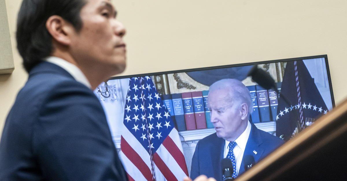 LegalWireDaily — 'I think they're very difficult': Judge sees 'issues of first impression' in Joe Biden's bid to stop Trump DOJ,