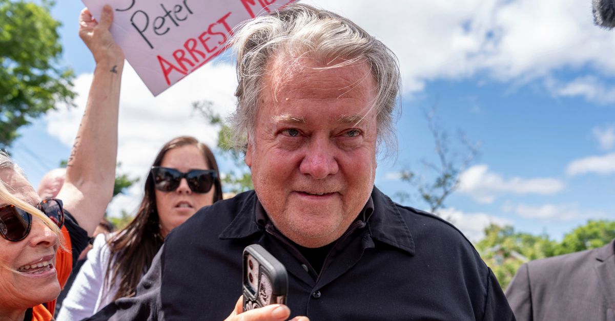 Feds slam Bannon’s ‘footless’ attempt to get out of prison