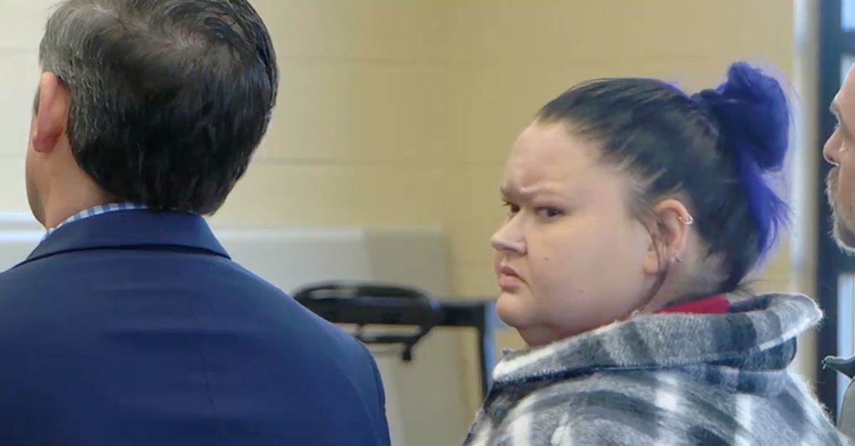 ‘1,000-Lb. Sisters’ star banned from zoo in plea deal