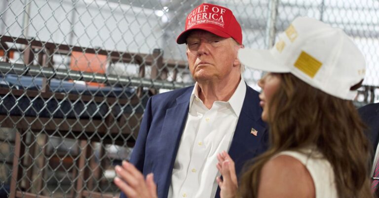 Donald Trump, on the left; Kristi Noem, on the right.