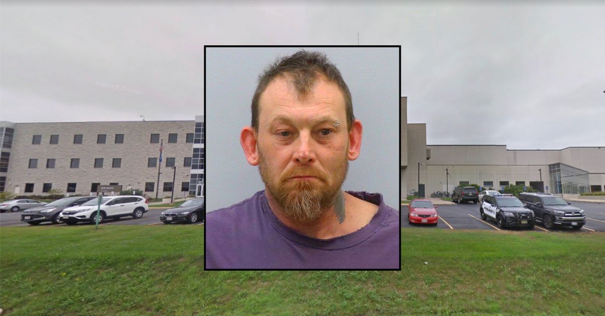 Man stabbed fiancee, took a shower and covered her in blankets before calling 911: Police