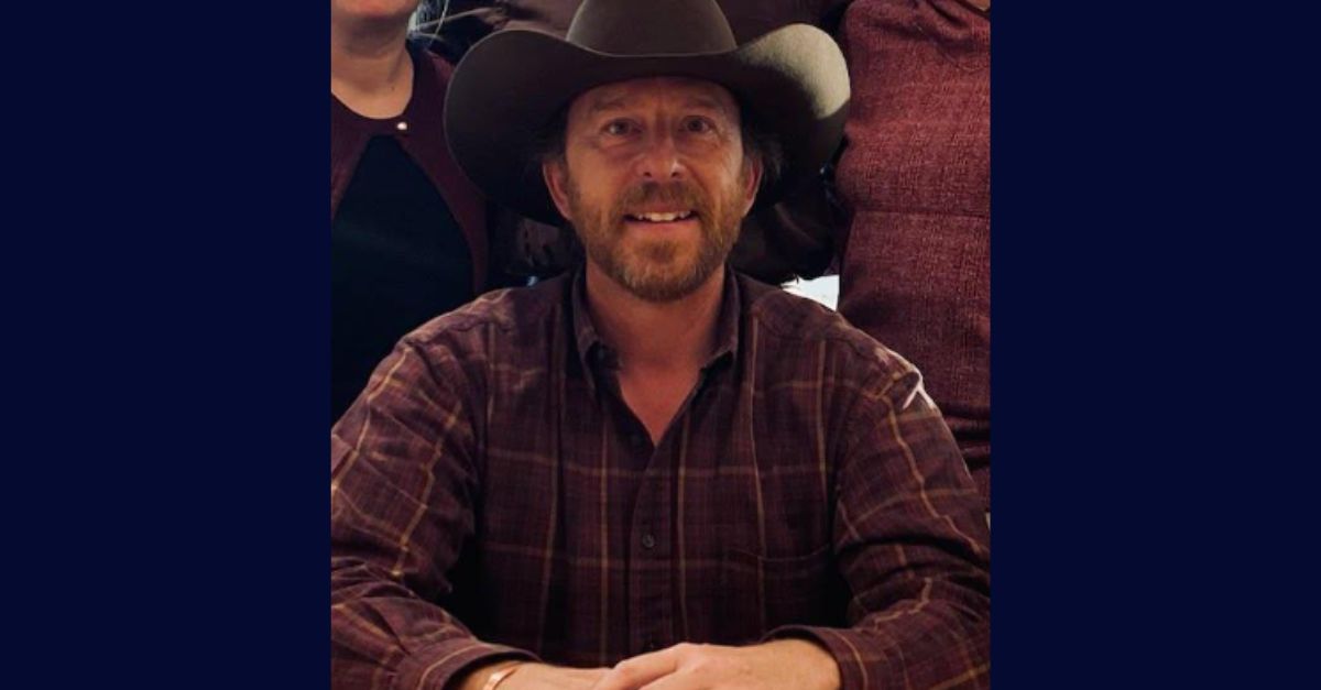 Dad 'waterboarded' teen daughter because her room wasn't 'spotless' like he wanted: Cops