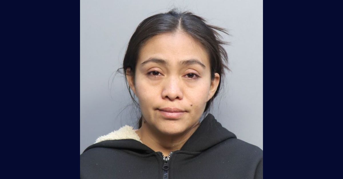 Mom arrested after 8-year-old daughter shows up to therapy session with black eye