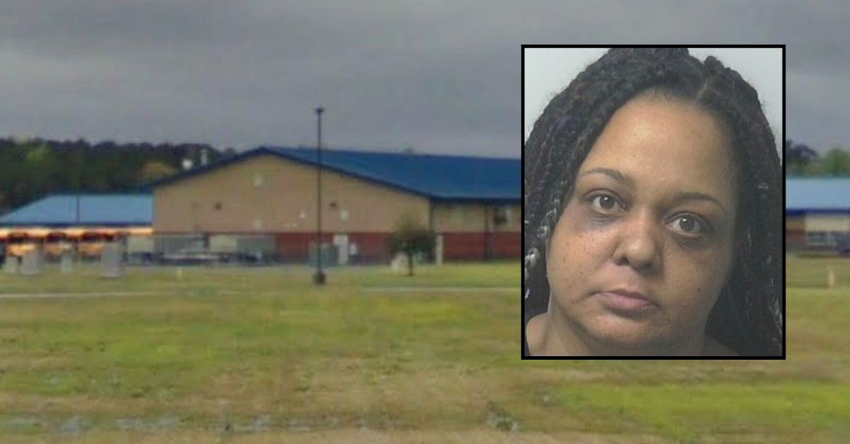 Mom kicks pregnant officer in stomach after she bars her from seeing kid at school: Cops