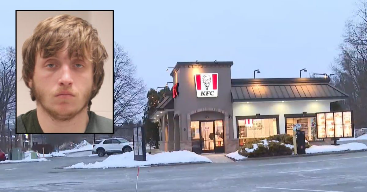 Man waited outside KFC to stab employee then ran up to state trooper to confess: Police