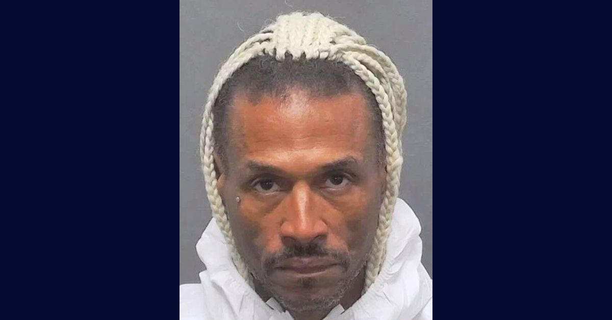 Man fatally stabbed his lover's husband at bus stop