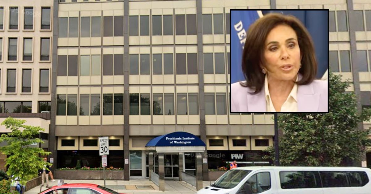 Psychiatric employees spent 20 minutes fist-bumping and chatting while patient died next to them, feds say