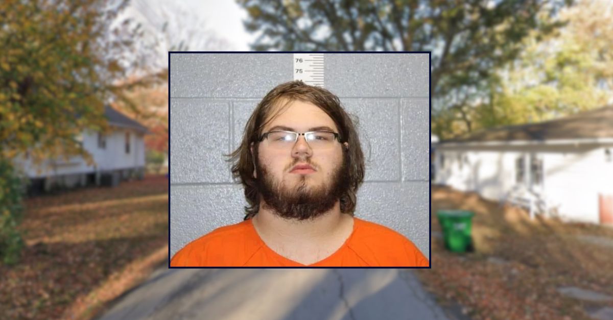 'I had to do it': Man hands rifle over to victim's wife and walks away slowly after putting bullet in dad's head