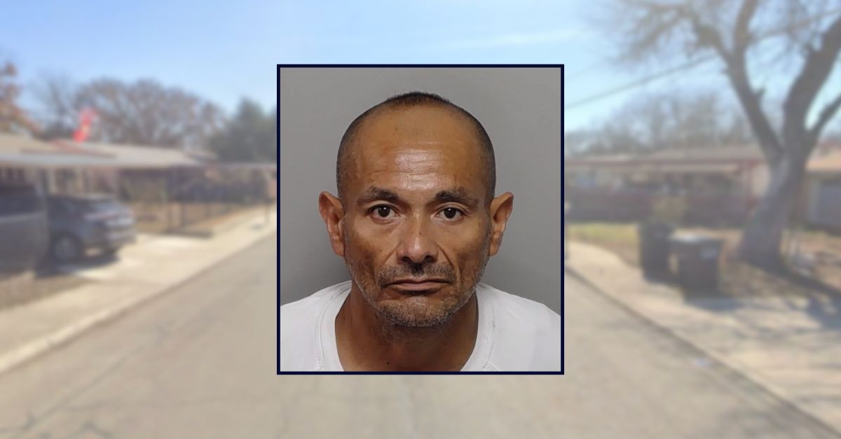 Man allegedly beats victim to death with baseball bat and unmasks on surveillance footage