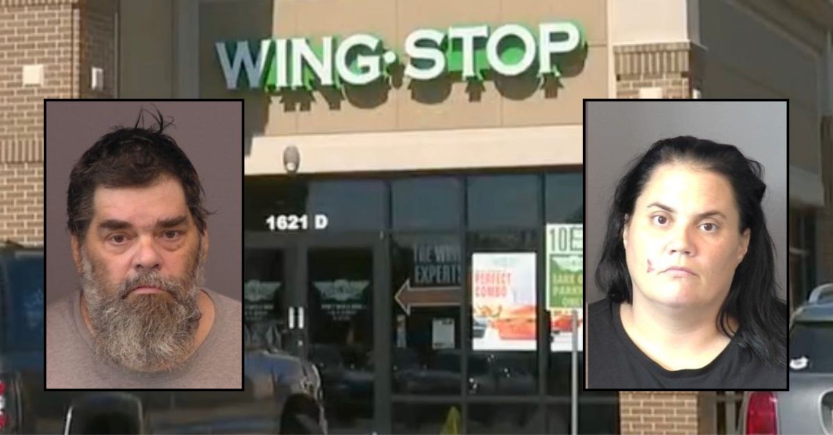 Parents left 6 kids in car on 97-degree day while they enjoyed some wings: Police